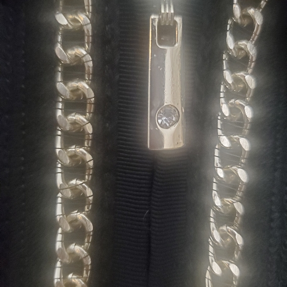 Black house white market vest - Picture 4 of 6